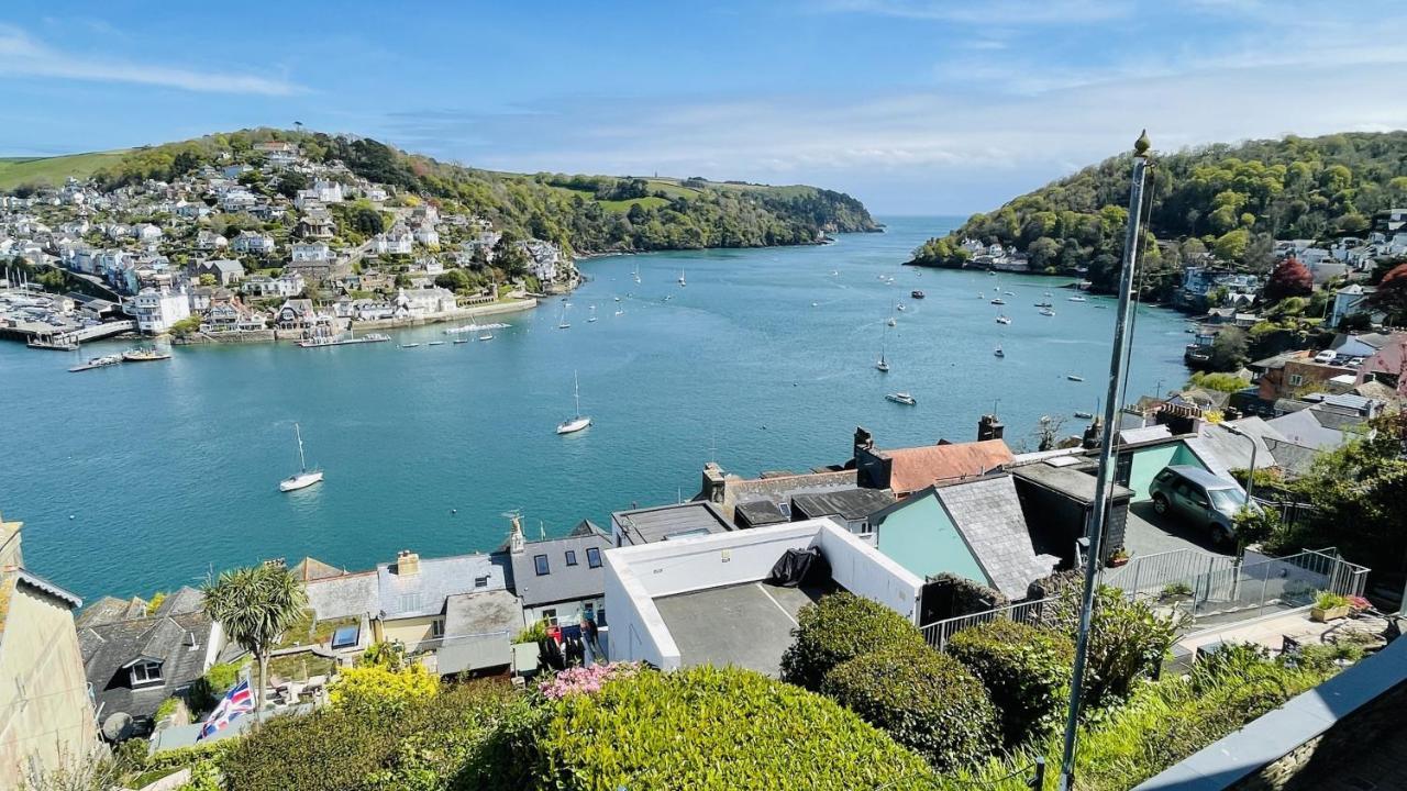 Holiday home Out To Sea - Stunning Views, Elevated Position With Onsite Parking Dartmouth