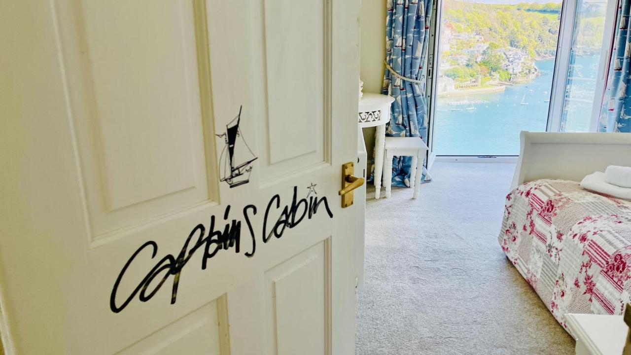 Out To Sea - Stunning Views, Elevated Position With Onsite Parking Holiday home *